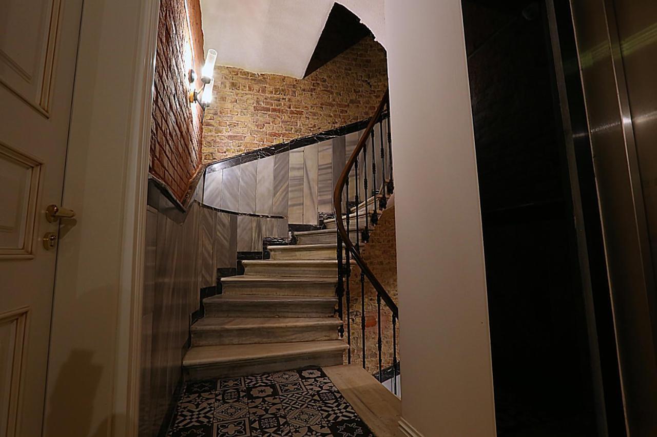 Istanbul Taksim Istiklal Street Kamil Hotel - Historical Luaran gambar