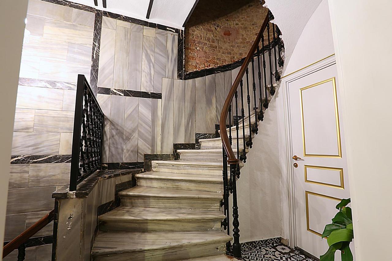 Istanbul Taksim Istiklal Street Kamil Hotel - Historical Luaran gambar