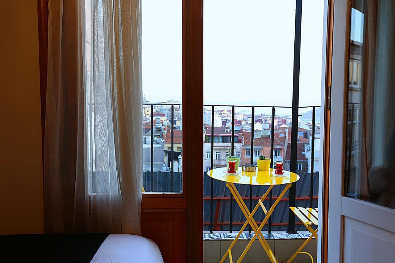Istanbul Taksim Istiklal Street Kamil Hotel - Historical Luaran gambar