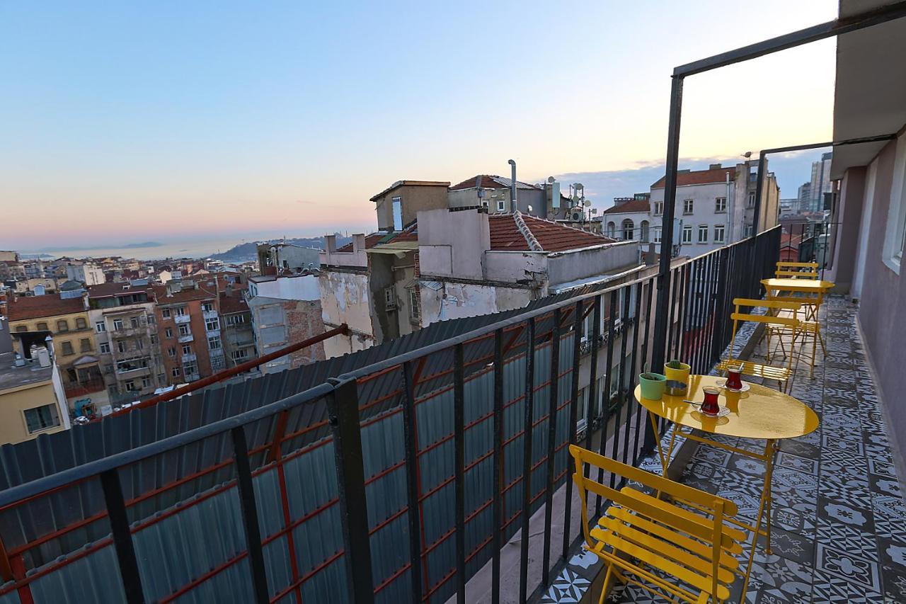 Istanbul Taksim Istiklal Street Kamil Hotel - Historical Luaran gambar