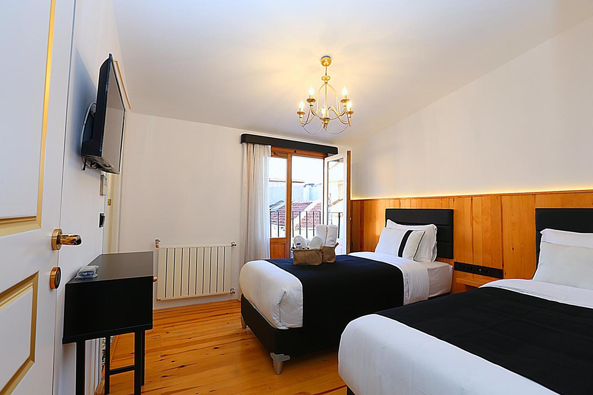 Istanbul Taksim Istiklal Street Kamil Hotel - Historical Bilik gambar
