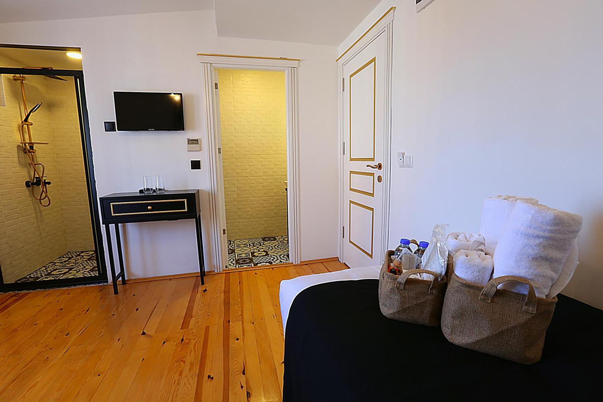 Istanbul Taksim Istiklal Street Kamil Hotel - Historical Bilik gambar