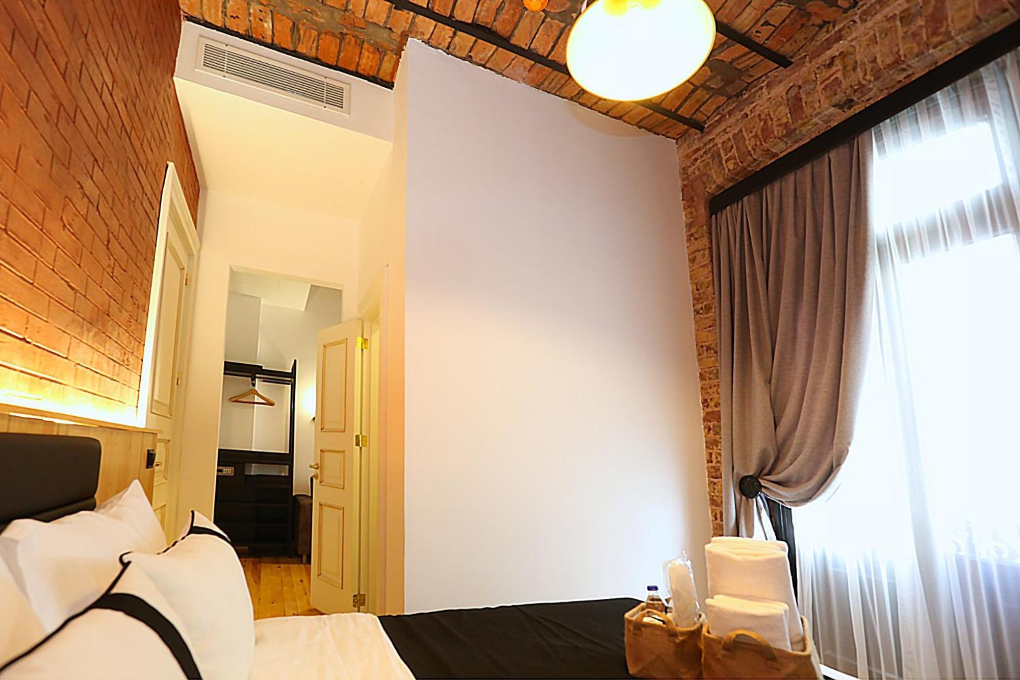 Istanbul Taksim Istiklal Street Kamil Hotel - Historical Bilik gambar