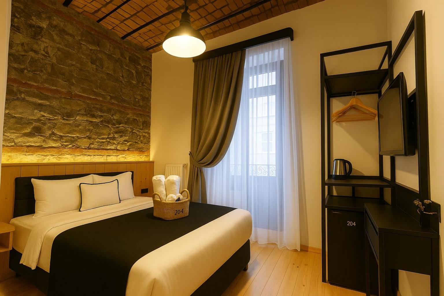 Istanbul Taksim Istiklal Street Kamil Hotel - Historical Luaran gambar
